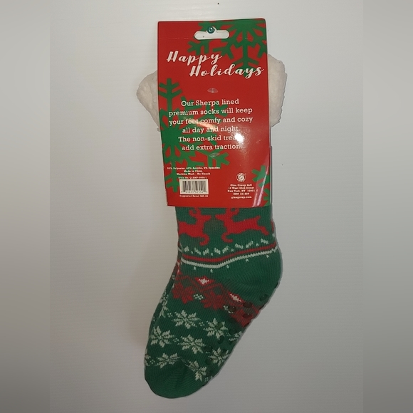 Cozy and Comfy: Sherpa Lined Premium Socks for a Happy Holiday - Picture 7 of 11